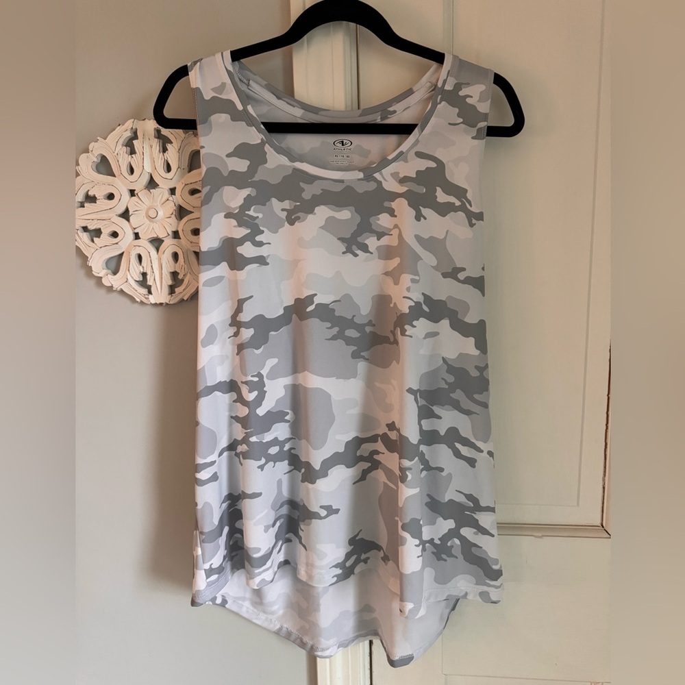 Athletic Works Workout Tank Camo XL